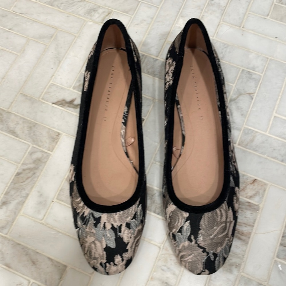 Zara jacquard kitten heals, navy blue and cream